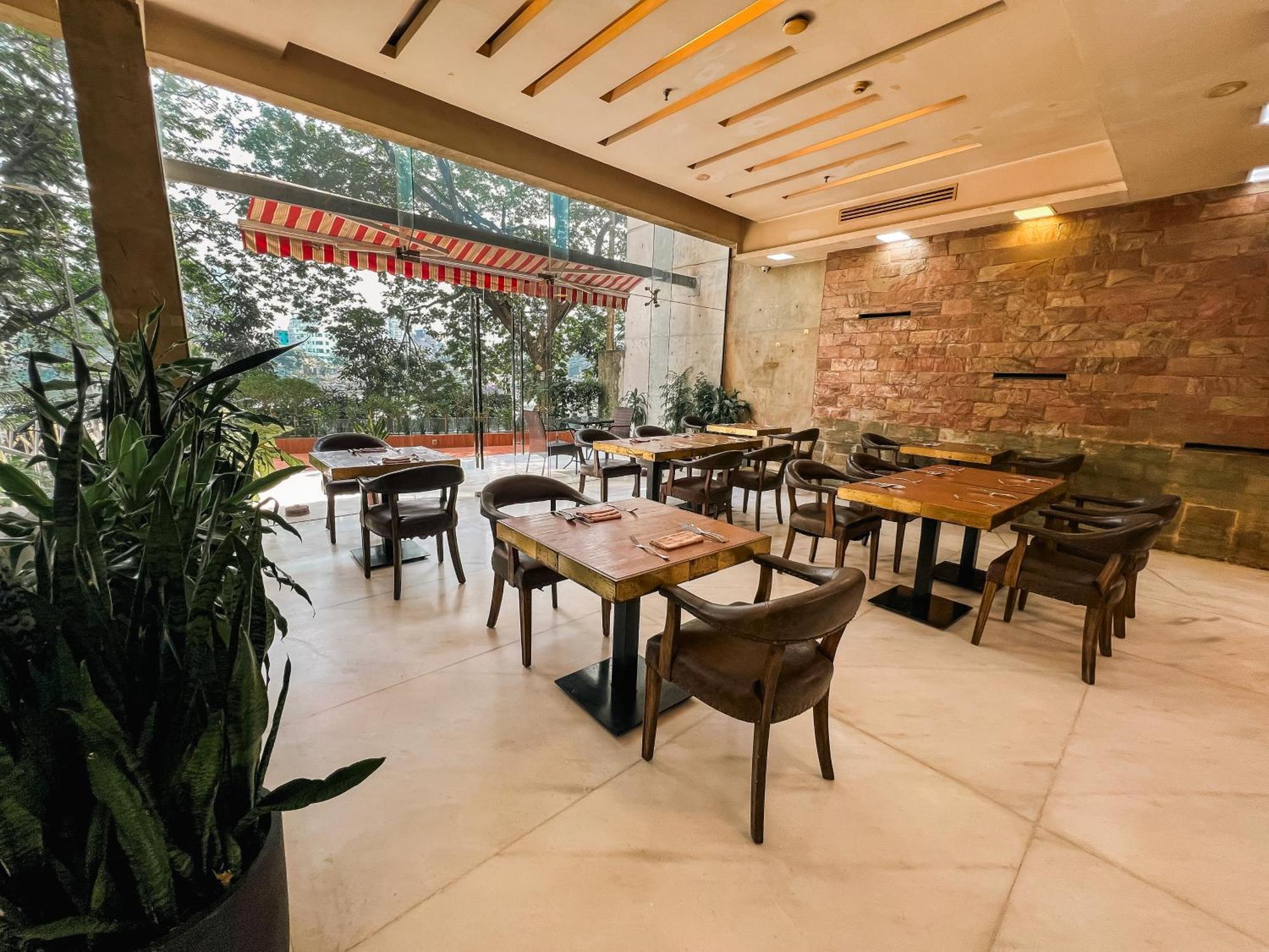 Coventina Lake Suites Dacca Exterior foto