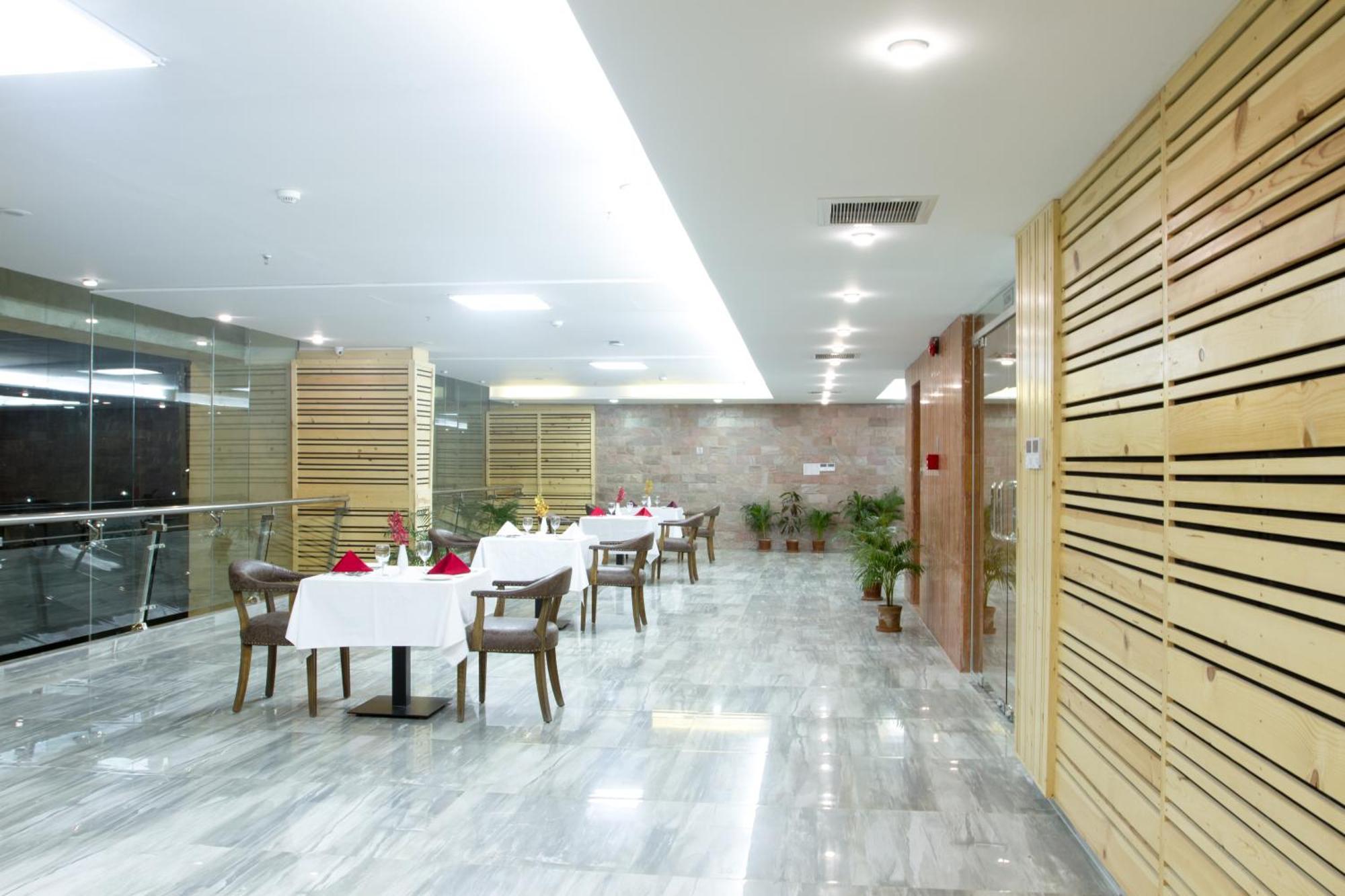 Coventina Lake Suites Dacca Exterior foto